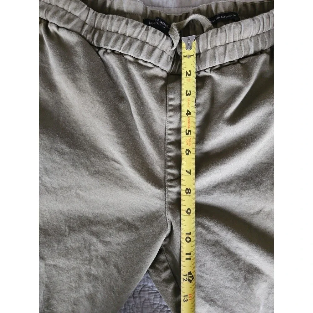 Banana Republic Traveler Jogger Pant Mens Large Olive Green Relaxed Tapered Fit